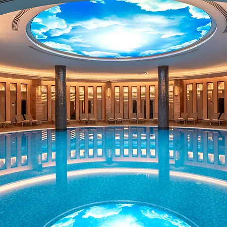 Arnor De Luxe & מלון סייד