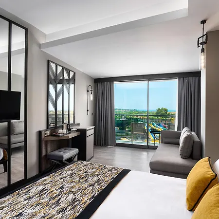 Otel Arnor De Luxe &